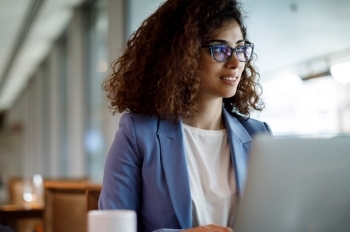 woman at laptop